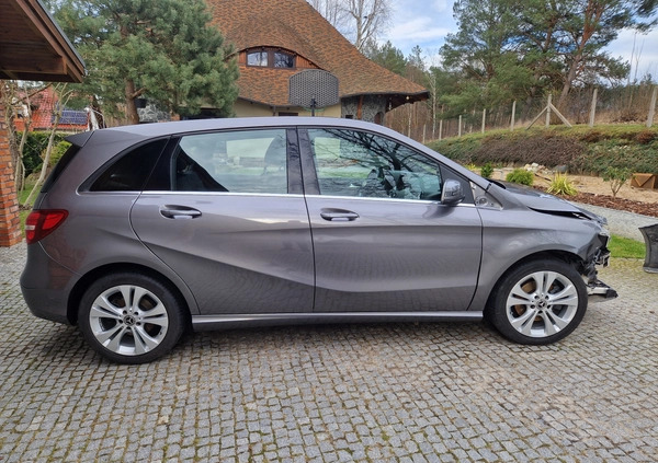 Mercedes-Benz Klasa B cena 39000 przebieg: 50180, rok produkcji 2017 z Susz małe 379
